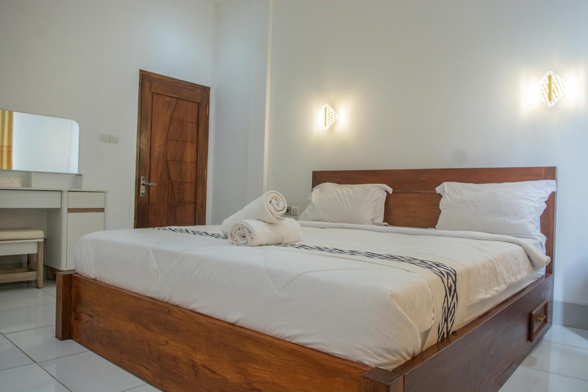 Turtle House Lombok Hotel Kuta  Exterior photo